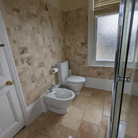 No. 1 Grosvenor Crescent, First Floor Apartment